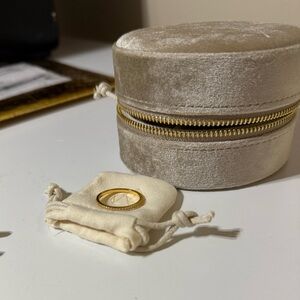 Caitlyn Minimalist Ring